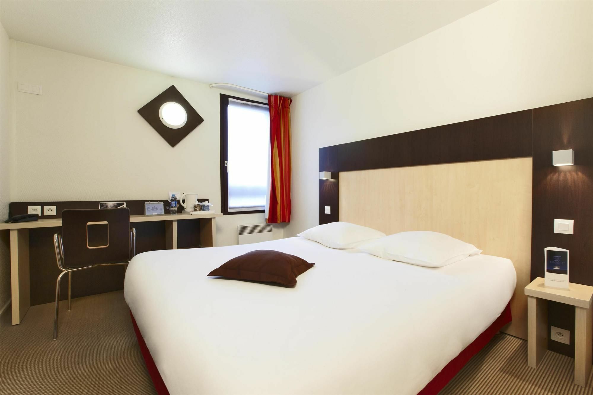 Kyriad Rouen Nord - Mont Saint Aignan Mont-Saint-Aignan Exterior foto